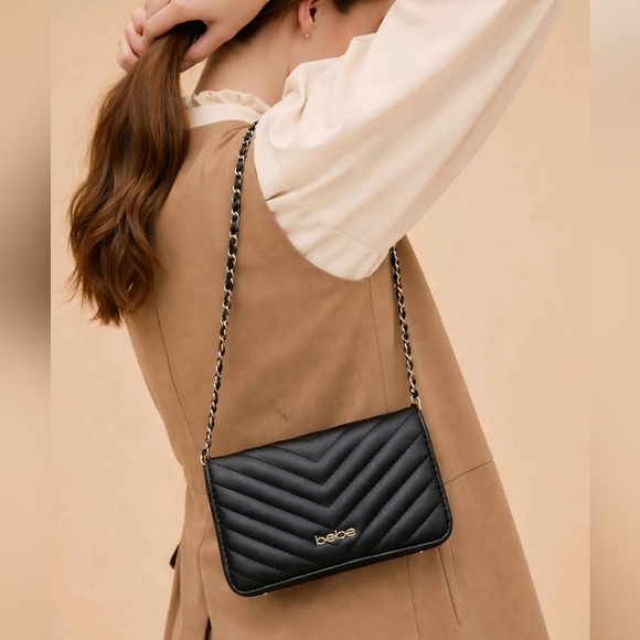 bebe Handbags - Bebe Black Chevron Quilted Crossbody Bag (PUR7)
